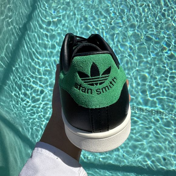 MEN'S Adidas Originals Stan Smith Core Black Green GZ6314 - Picture 6 of 10